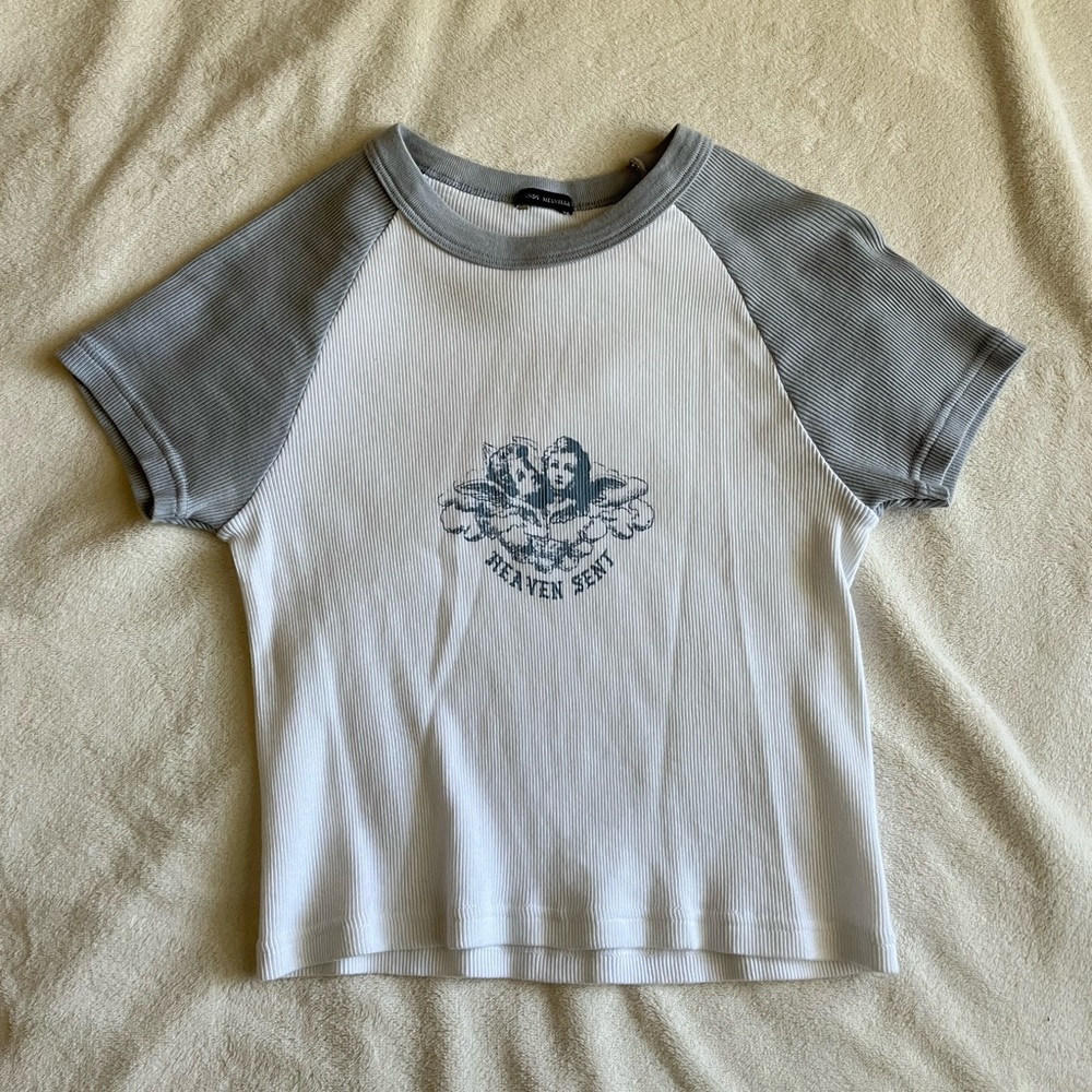 Brandy Melville baby tee